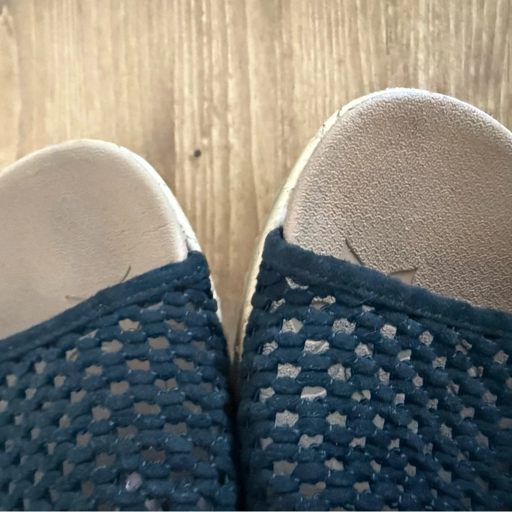 Skechers Luxe Foam Wedge Sandals, size 8.5 Black - Picture 6 of 7